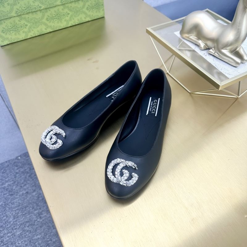 Gucci Flat Shoes